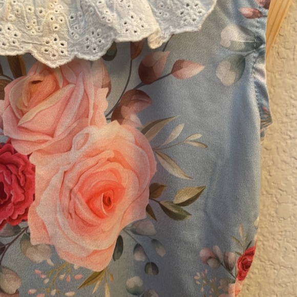 Pat Pat Roses BodySuit - Picture 4 of 4